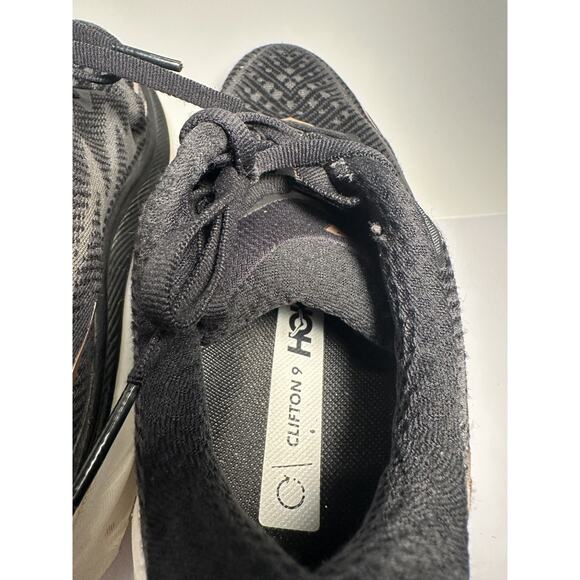 Hoka One One Clifton 9 Women’s Size 6B Black White Running Shoes Lightweight - Picture 6 of 8